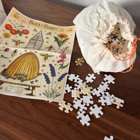 Bees & Honey 1,000 Piece Puzzle & Matching Bees & Honey Towel NEW - Picture 4 of 8